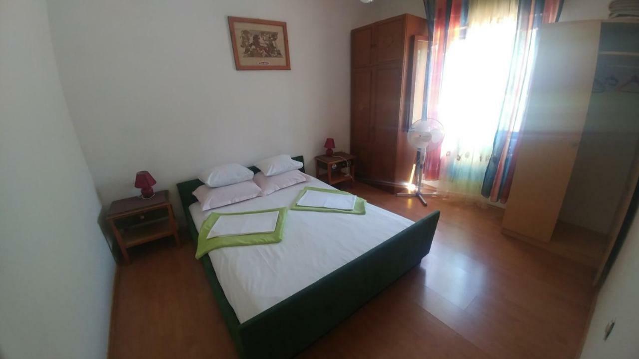 Family Apartment Near Beach Биоград-на-Мору Экстерьер фото
